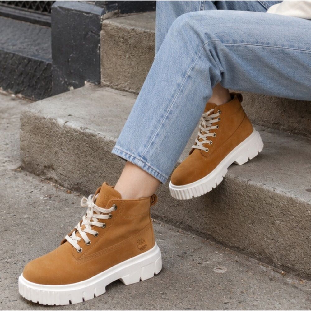 Timberland Greyfield Boots Womens US Size 6.5 Brown White Platform Sole